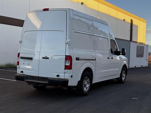 2021 Nissan NV Cargo NV2500 HD SV V8