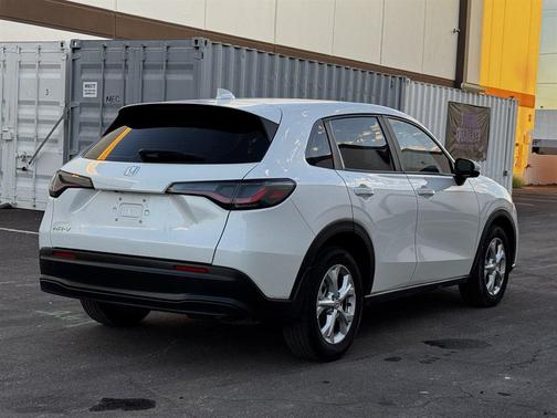 2025 Honda HR-V LX