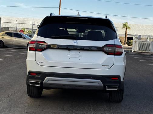 2023 Honda Pilot Touring 8-Passenger