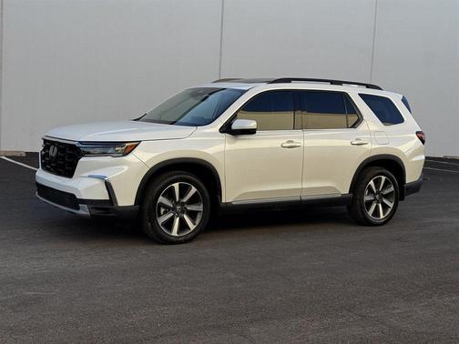 2023 Honda Pilot Touring 8-Passenger
