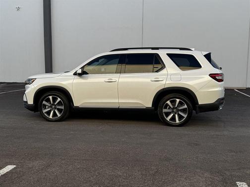2023 Honda Pilot Touring 8-Passenger