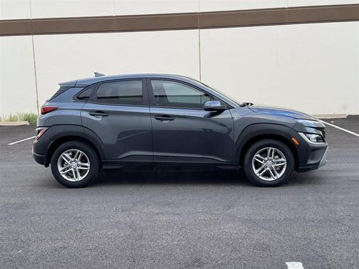 2022 Hyundai KONA SE