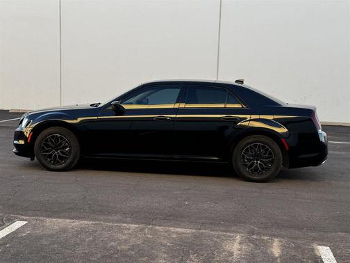 2023 Chrysler 300 Touring