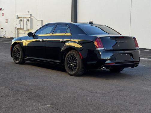 2023 Chrysler 300 Touring