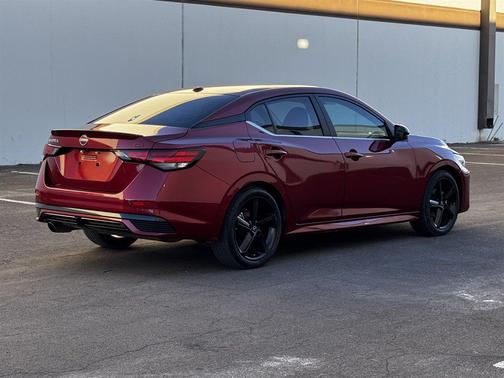 Burgundy 2024 Nissan Sentra SR