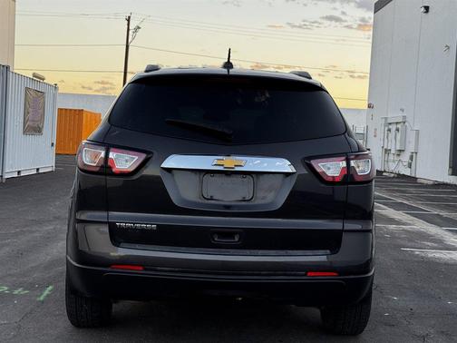 2017 Chevrolet Traverse LS
