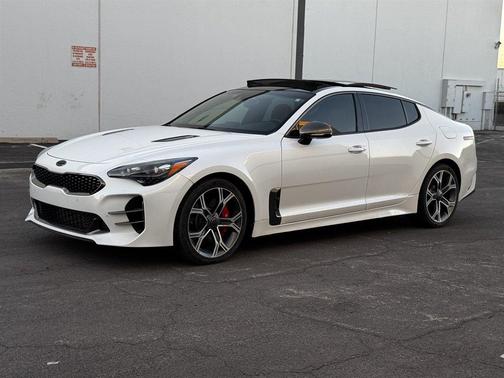 2020 Kia Stinger GT1
