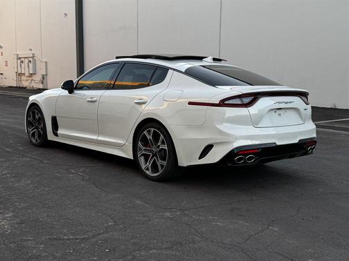 2020 Kia Stinger GT1