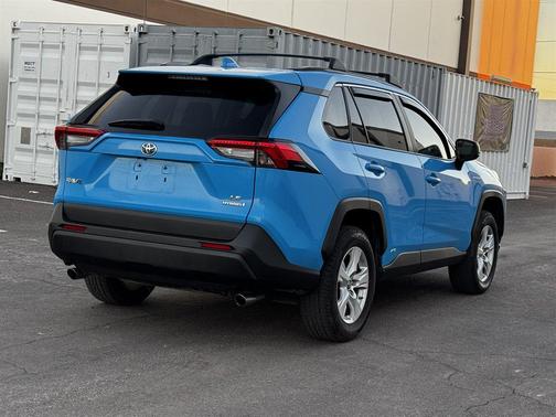 2021 Toyota RAV4 Hybrid LE