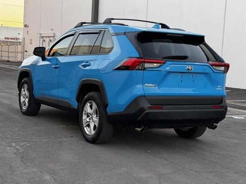 2021 Toyota RAV4 Hybrid LE