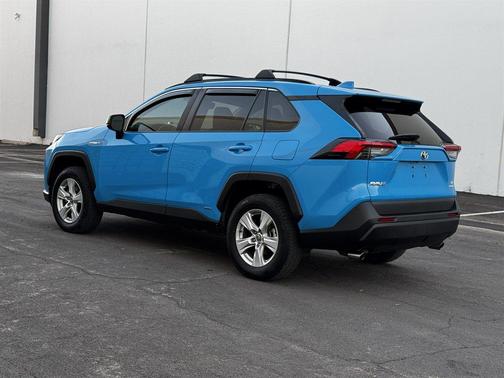 2021 Toyota RAV4 Hybrid LE
