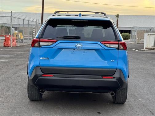 2020 Toyota RAV4 LE