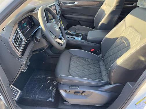 2025 Volkswagen Atlas 2.0T SEL Premium R-Line 4MOTION