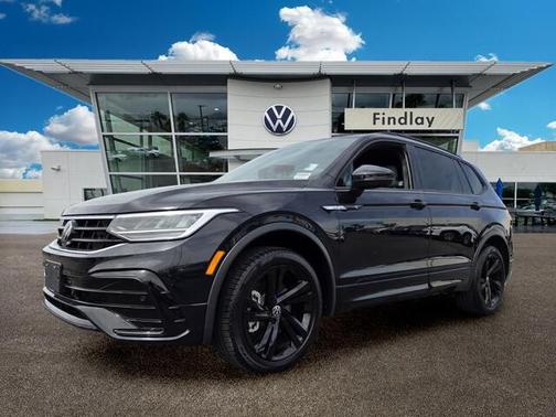 Deep Black Pearl Effect 2024 Volkswagen Tiguan 2.0T SE R-Line Black
