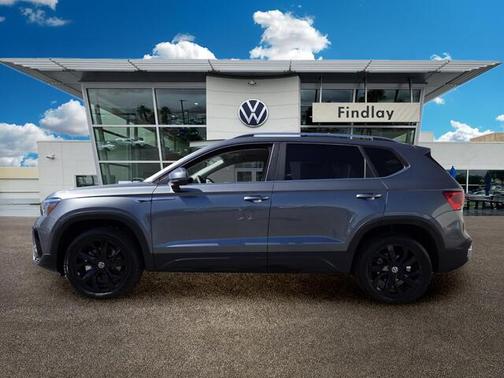 Platinum Gray Metallic 2023 Volkswagen Taos 1.5T SE