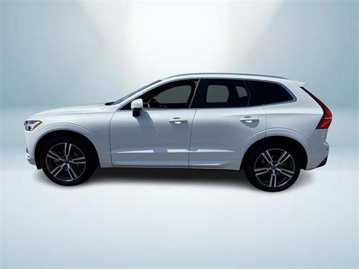 2020 Volvo XC60 T5 Momentum