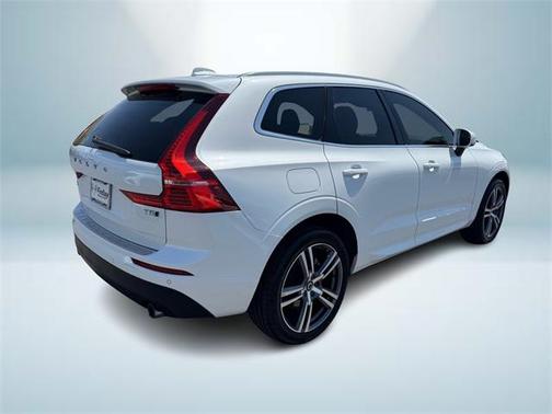 2020 Volvo XC60 T5 Momentum