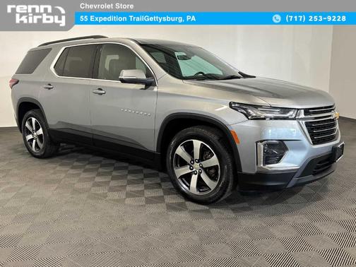 Sterling Gray Metallic 2023 Chevrolet Traverse LT Leather
