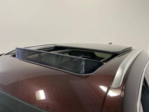 Rich Garnet Metallic 2021 Buick Envision Avenir