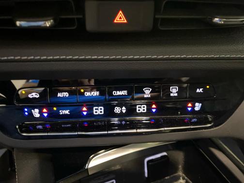 Rich Garnet Metallic 2021 Buick Envision Avenir