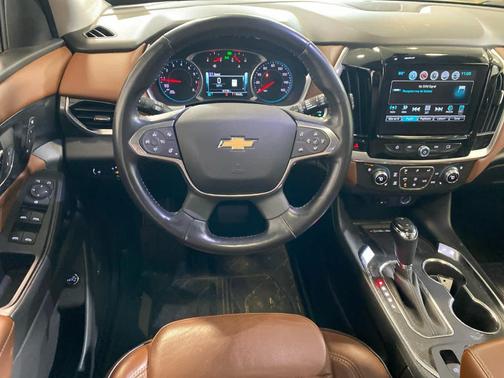 Mosaic Black Metallic 2019 Chevrolet Traverse High Country
