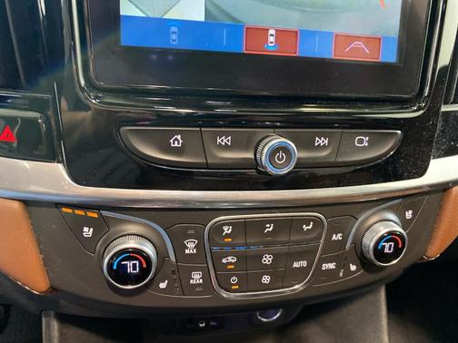 Mosaic Black Metallic 2019 Chevrolet Traverse High Country