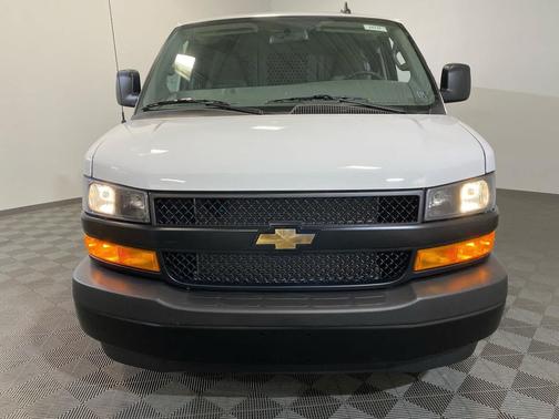 2025 Chevrolet Express 2500 RWD 2500 Regular Wheelbase WT