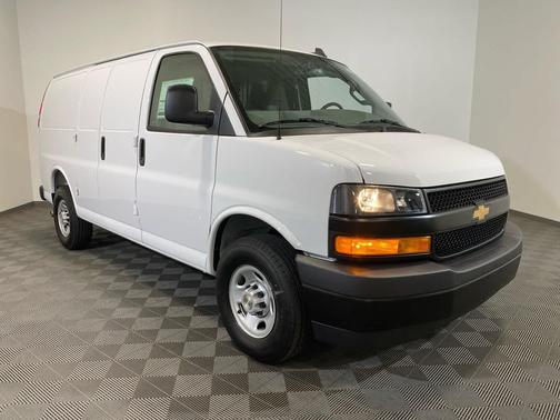2025 Chevrolet Express 2500 RWD 2500 Regular Wheelbase WT