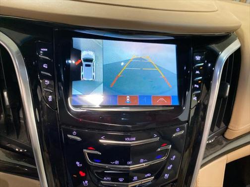 2019 Cadillac Escalade Platinum