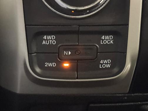 Brilliant Black Crystal Pearlcoat 2018 RAM 1500 Big Horn