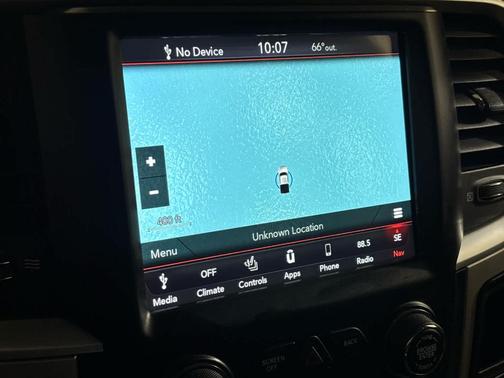 Brilliant Black Crystal Pearlcoat 2018 RAM 1500 Big Horn