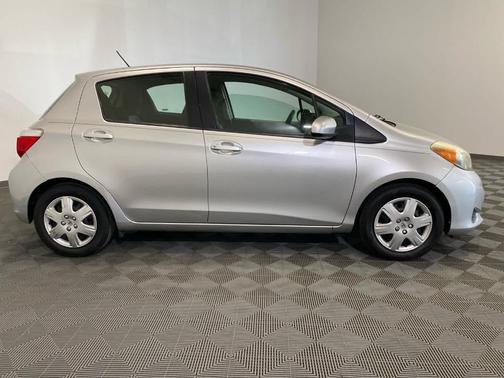 2012 Toyota Yaris LE