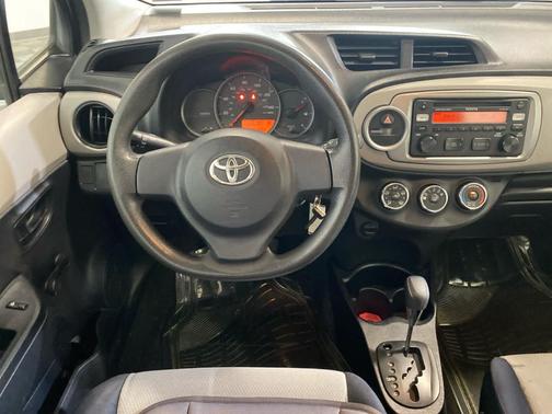 2012 Toyota Yaris LE