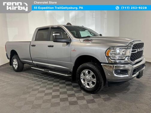 2023 RAM 2500 Big Horn Crew Cab 4x4 8' Box