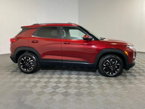 Crimson Metallic 2022 Chevrolet Trailblazer LT