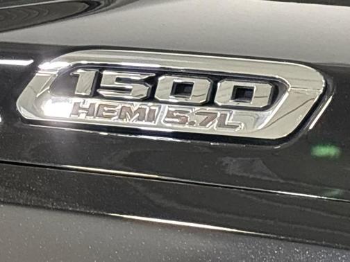 Diamond Black 2019 RAM 1500 Big Horn