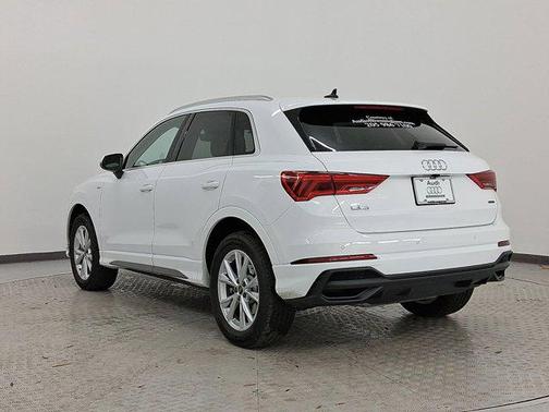 2025 Audi Q3 Premium 45 TFSI S line quattro Tiptronic