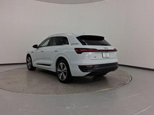2024 Audi Q8 e-tron Premium Plus quattro