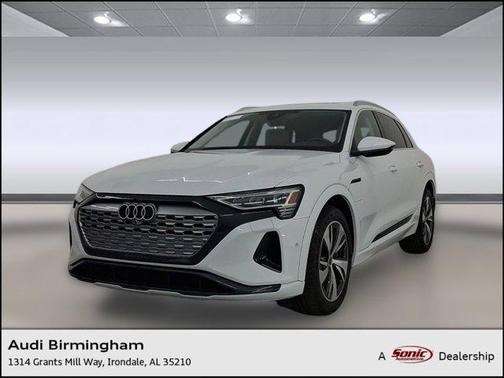 2024 Audi Q8 e-tron Premium Plus quattro