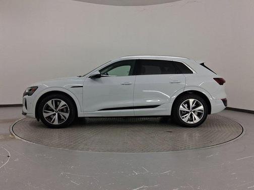 2024 Audi Q8 e-tron Premium Plus quattro