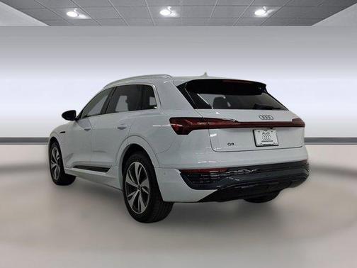 2024 Audi Q8 e-tron Premium Plus quattro