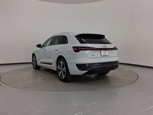2024 Audi Q8 e-tron Premium Plus quattro