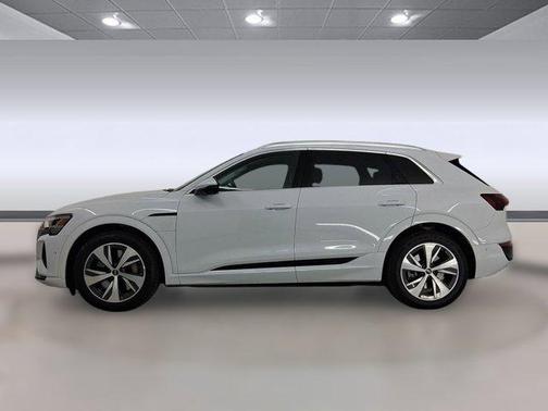 2024 Audi Q8 e-tron Premium Plus quattro