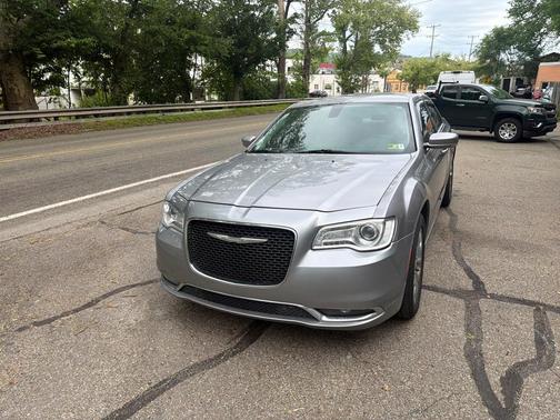 Silver 2015 Chrysler 300 Limited