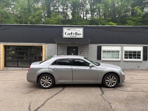 Silver 2015 Chrysler 300 Limited