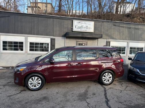 2015 Kia Sedona LX