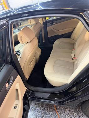 2017 Hyundai SONATA SE