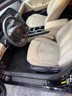 2017 Hyundai SONATA SE