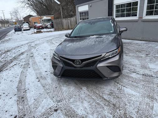 2019 Toyota Camry SE