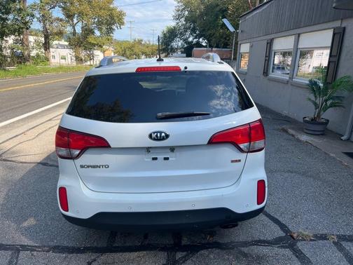 2015 Kia Sorento LX